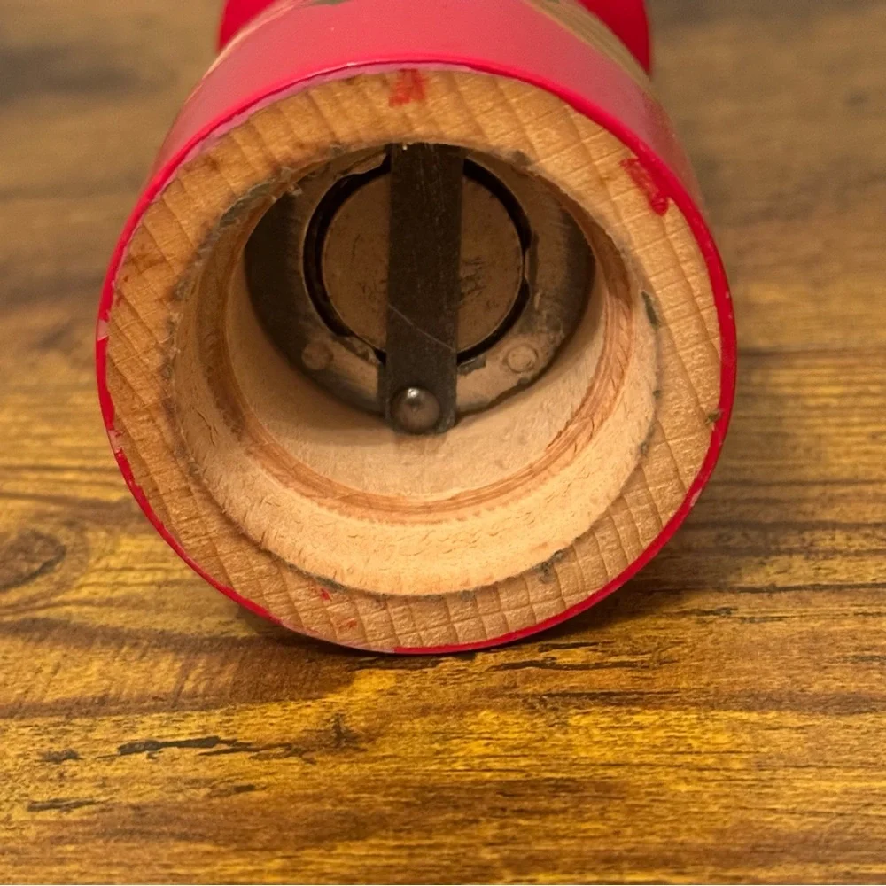 Vintage Tall Hand Painted Red Wooden‎ Pepper Mill Floral Folk Art Grinder